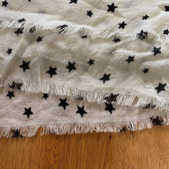 Long, Fun, Star Scarf - Picture 4 of 5